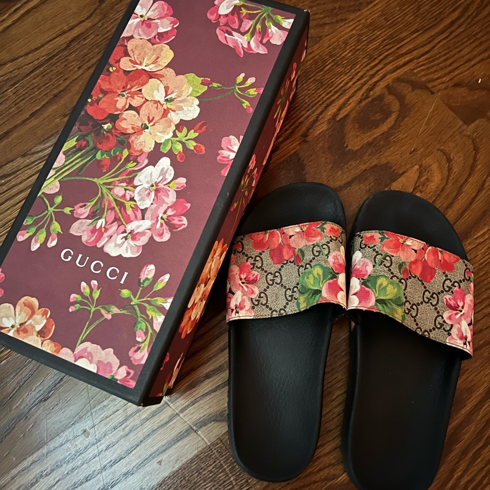 Women’s Gucci Slides
